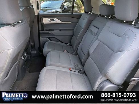 Used 2025 Ford Explorer Active RWD image 15