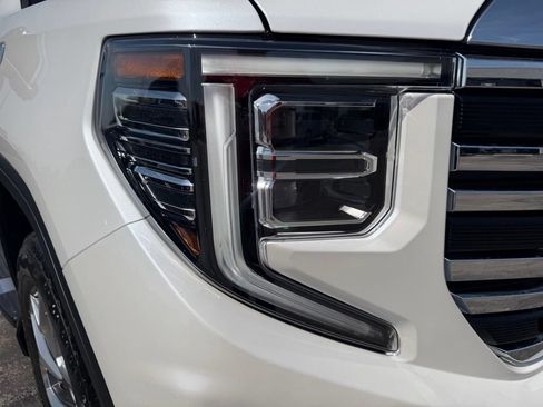 Used 2024 GMC Sierra 1500 SLT RWD image 4