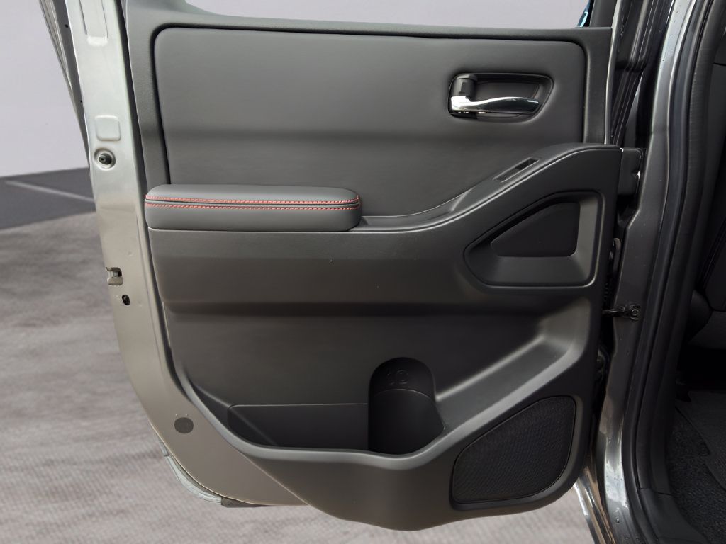 Certified 2024 Nissan Frontier Pro-X RWD image 18