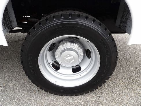 Used 2021 RAM 5500 Tradesman w/ Chrome Appearance Group AWD/4WD image 63