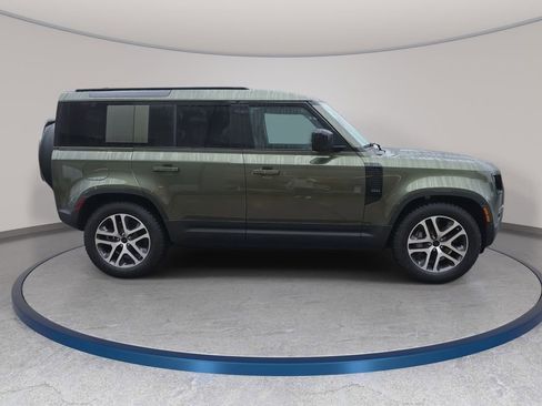 New 2026 Land Rover Defender 110 S AWD/4WD image 4