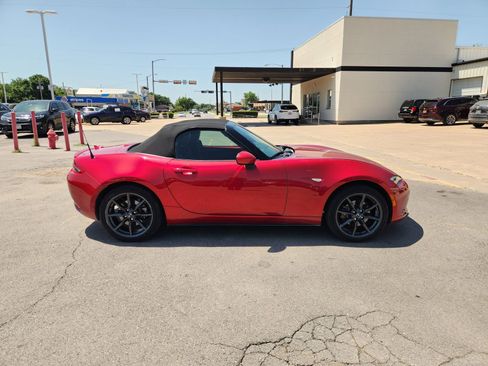 Used 2016 MAZDA MX-5 Miata Grand Touring RWD image 7