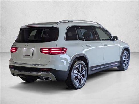 Certified 2026 Mercedes-Benz GLB 250 image 8
