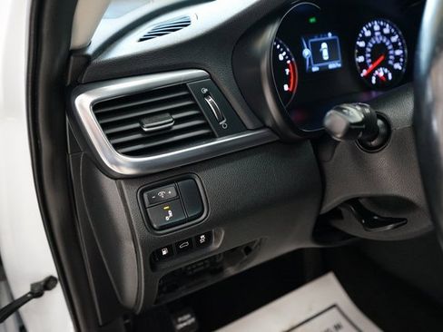 Used 2018 Kia Optima EX image 27