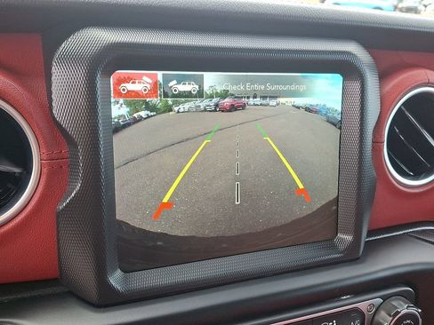 Used 2023 Jeep Wrangler Unlimited Rubicon 4xe AWD/4WD image 20