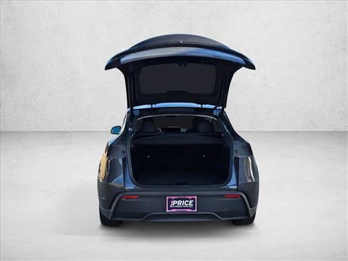 Used 2026 Tesla Model Y 2WD image 6