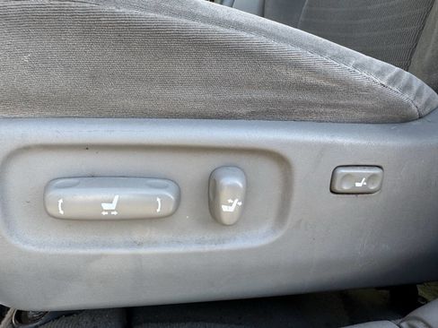 Used 2005 Toyota Camry LE image 17