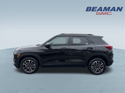 Used 2024 Chevrolet TrailBlazer LT w/ Driver Confidence Package image 4