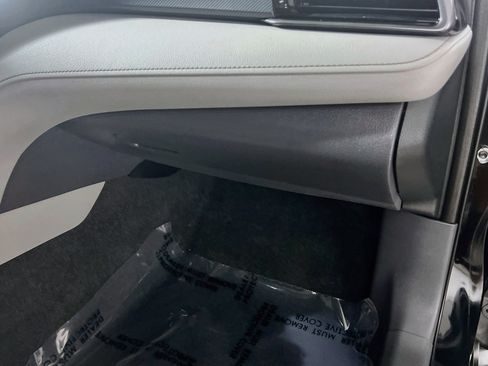 Used 2023 Toyota Camry SE FWD image 35