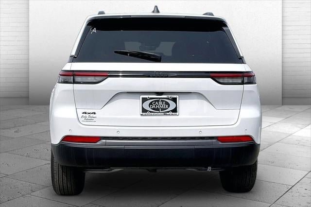 New 2026 Jeep Grand Cherokee Altitude AWD/4WD image 18