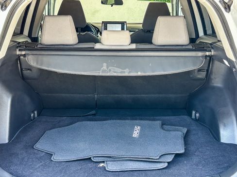 Used 2021 Toyota RAV4 XLE w/ Carpet Mat Package (TMS) FWD image 26