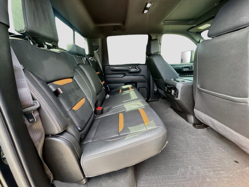Used 2024 GMC Sierra 2500 AT4 w/ AT4 Premium Plus Package AWD/4WD image 34