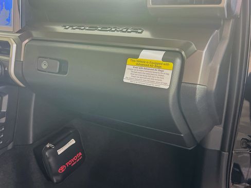 New 2025 Toyota Tacoma TRD Off-Road image 34