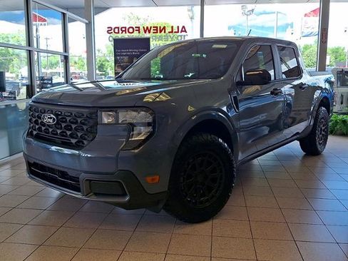 New 2026 Ford Maverick XLT w/ XLT Luxury Package FWD image 3