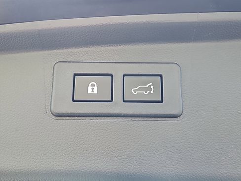 Used 2023 Subaru Outback Premium AWD/4WD image 13