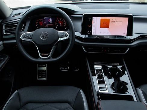 New 2026 Volkswagen Atlas Peak Edition image 23