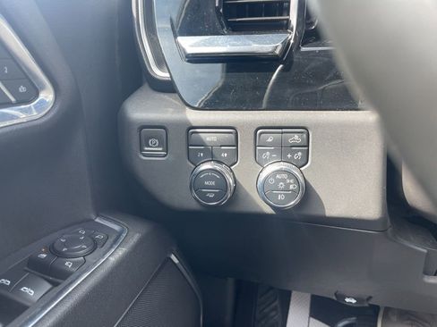 Used 2024 GMC Sierra 1500 SLT AWD/4WD image 22