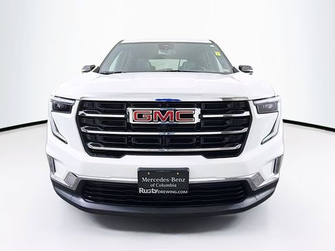 Used 2024 GMC Acadia Elevation image 2