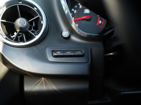 Used 2017 Chevrolet Camaro SS RWD image 31
