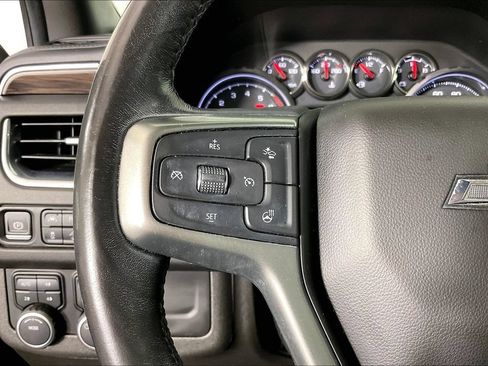 Used 2021 Chevrolet Tahoe Z71 w/ Luxury Package AWD/4WD image 24