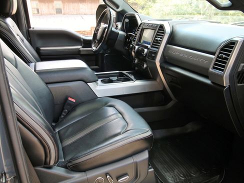 Used 2021 Ford F250 Platinum image 42
