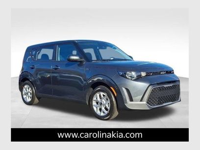 New 2025 Kia Soul LX