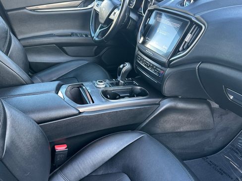Used 2018 Maserati Ghibli image 14