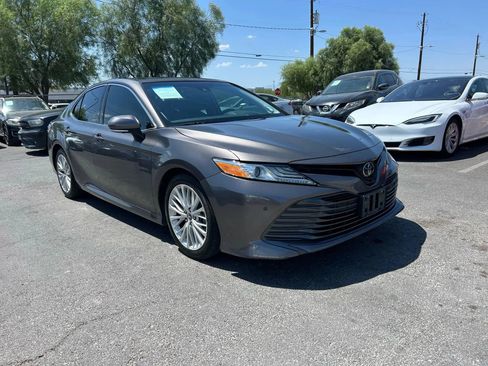 Used 2018 Toyota Camry XLE w/ Audio Package image 3