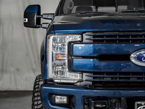 Used 2019 Ford F250 Lariat w/ Lariat Value Package AWD/4WD image 40