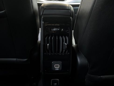 Used 2025 Jeep Compass Limited AWD/4WD image 13