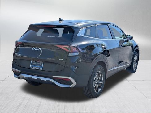 Used 2024 Kia Sportage LX image 6