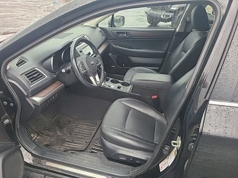 Used 2017 Subaru Outback 2.5i Limited AWD/4WD image 13