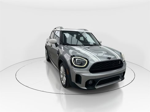 Used 2024 MINI Cooper Countryman S w/ Premium Package image 2