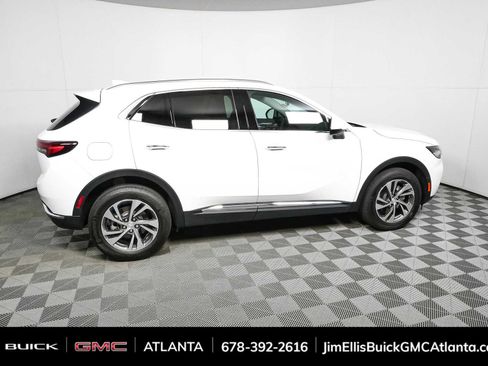 Used 2022 Buick Envision Essence w/ Technology Package I FWD image 2