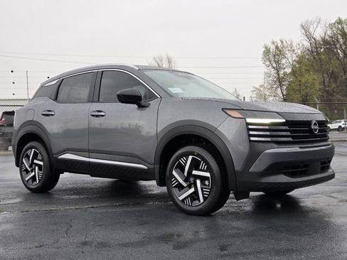 New 2026 Nissan Kicks SV FWD image 4
