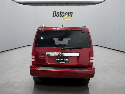 Used 2012 Jeep Liberty Limited Jet image 8