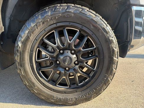 Used 2018 Toyota Tundra SR5 image 10