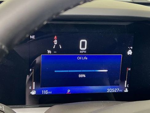 Used 2025 Chevrolet Trax LT w/ LT Convenience Package image 11