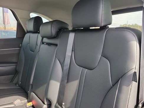 New 2026 Kia Sorento S image 9