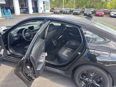 Used 2025 Honda Accord SE image 14