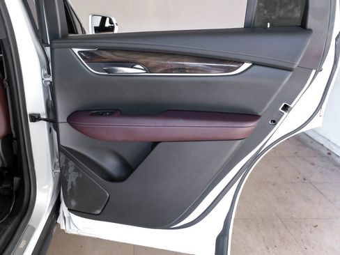 Used 2020 Cadillac XT6 Premium Luxury image 45