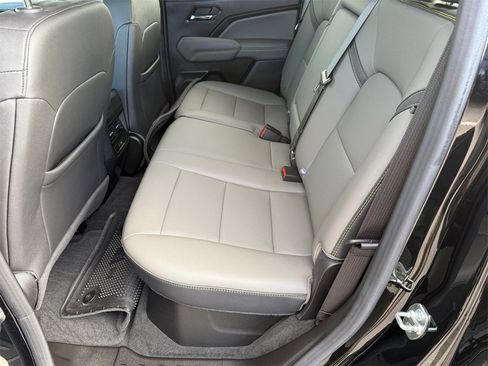 Used 2024 Chevrolet Colorado ZR2 w/ ZR2 Convenience Package III image 15