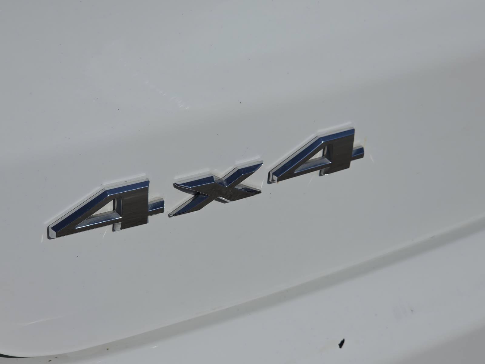Used 2025 Jeep Compass Latitude AWD/4WD image 8