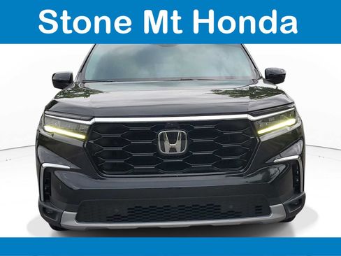Used 2023 Honda Pilot Elite image 2