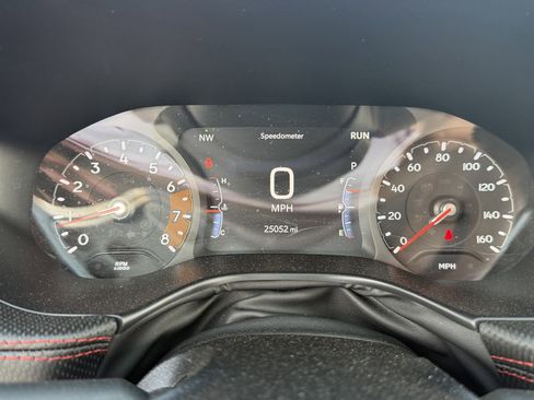 Used 2025 Jeep Compass Trailhawk AWD/4WD image 20