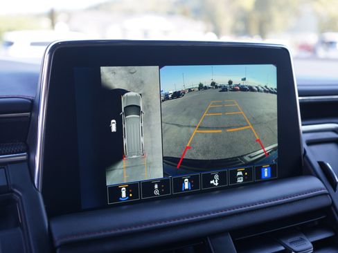 Used 2022 Chevrolet Tahoe RST image 16