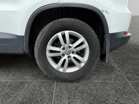 Used 2015 Volkswagen Tiguan S AWD/4WD image 11