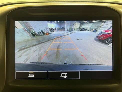 Used 2022 Chevrolet Silverado 1500 LTZ w/ Z71 Off-Road Package image 23