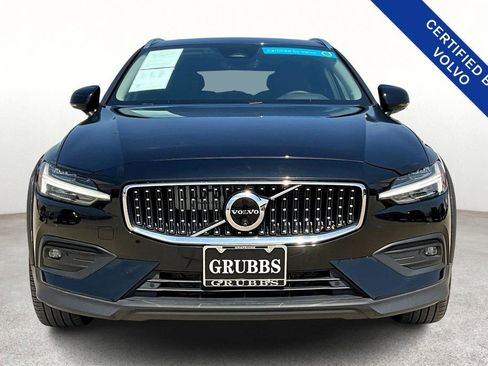Certified 2024 Volvo V60 B5 Cross Country Plus image 6