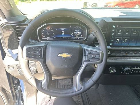 Used 2024 Chevrolet Silverado 1500 LT AWD/4WD image 15